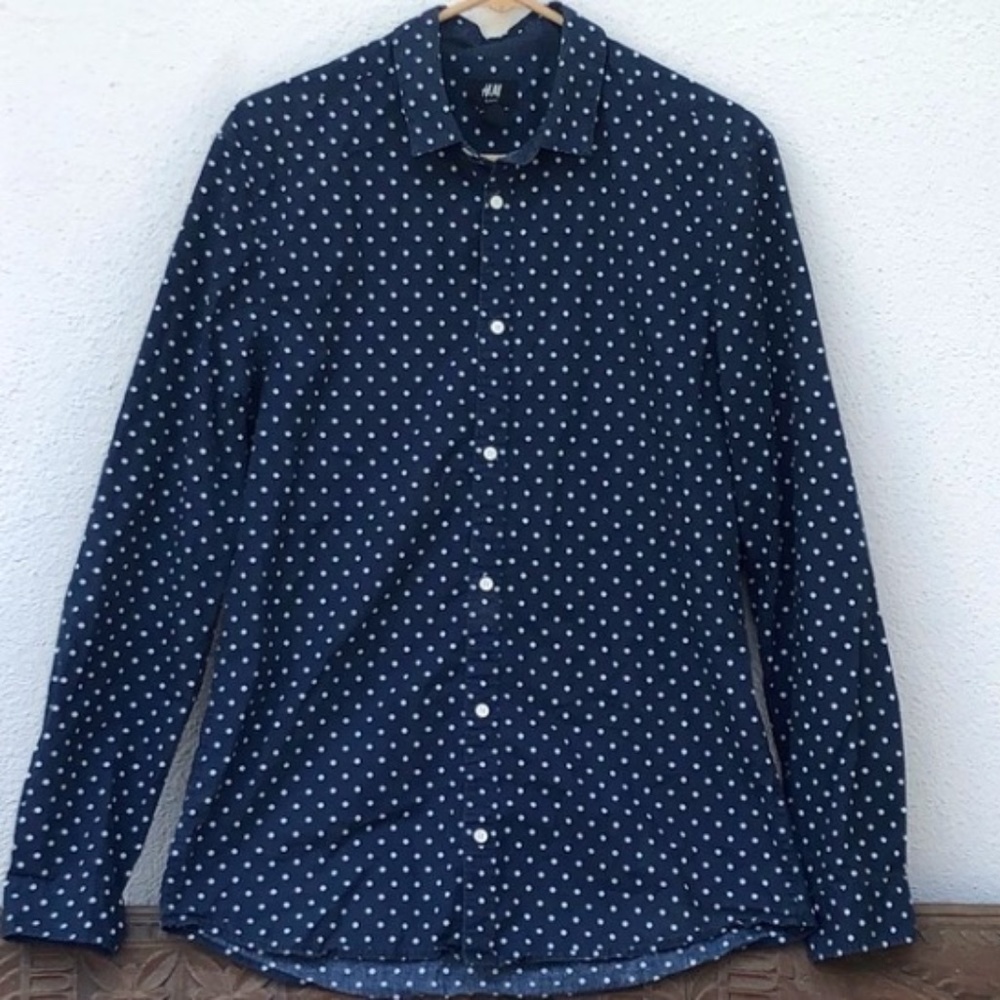 H&M navy polka dot button down shirt size small slim fit- Like New!